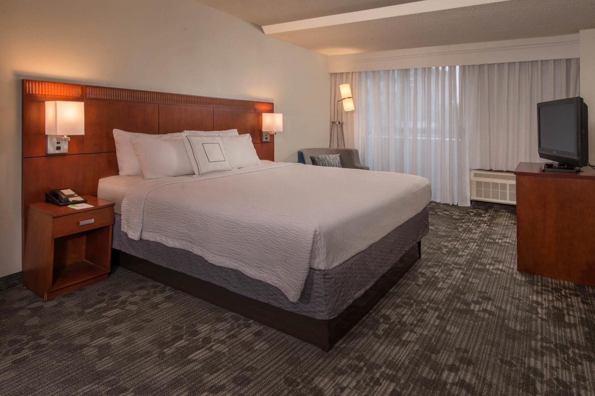 Отель Sonesta Select Arlington Rosslyn Экстерьер фото